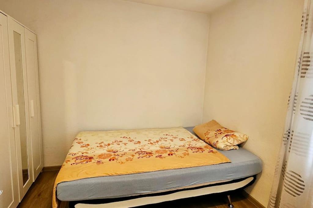Zimmer In Wuerzburg Stadtmitte Bagian luar foto