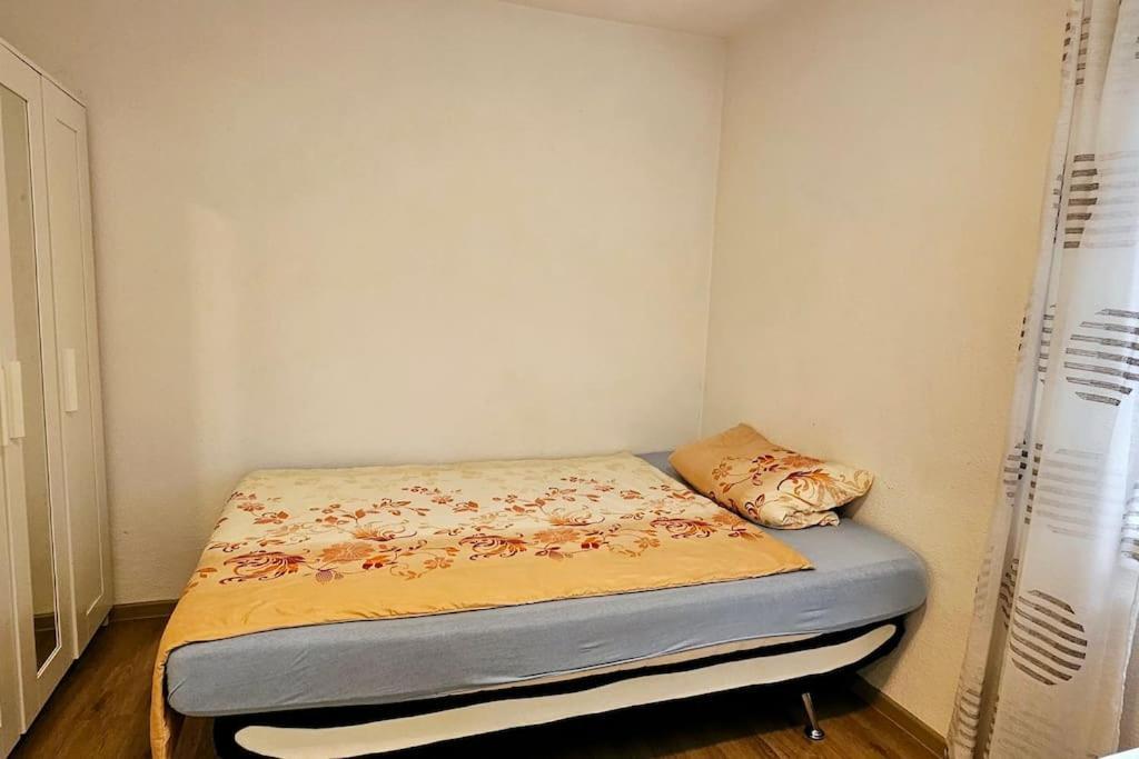 Zimmer In Wuerzburg Stadtmitte Bagian luar foto